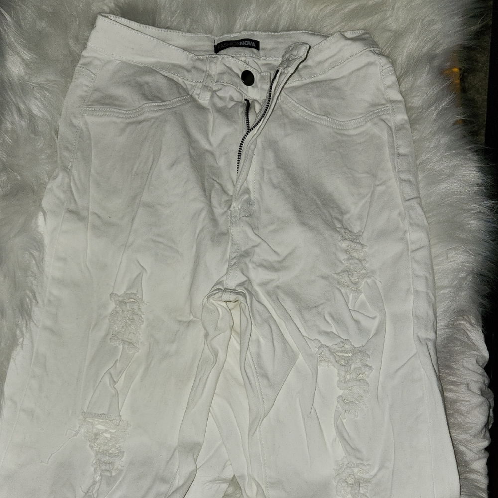 Fashion Nova White High-Waisted Jeans